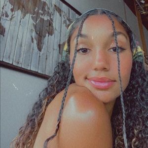 Meet your Posher, Jazmin